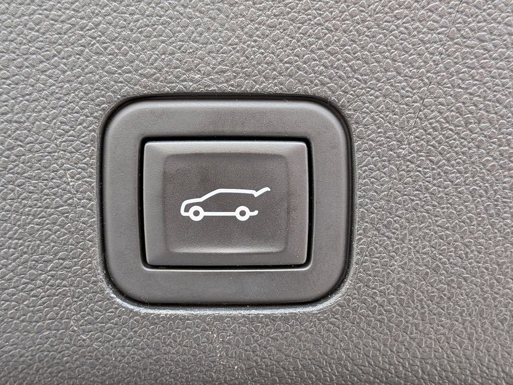 Used 2024 Chevrolet Tahoe Premier image 14