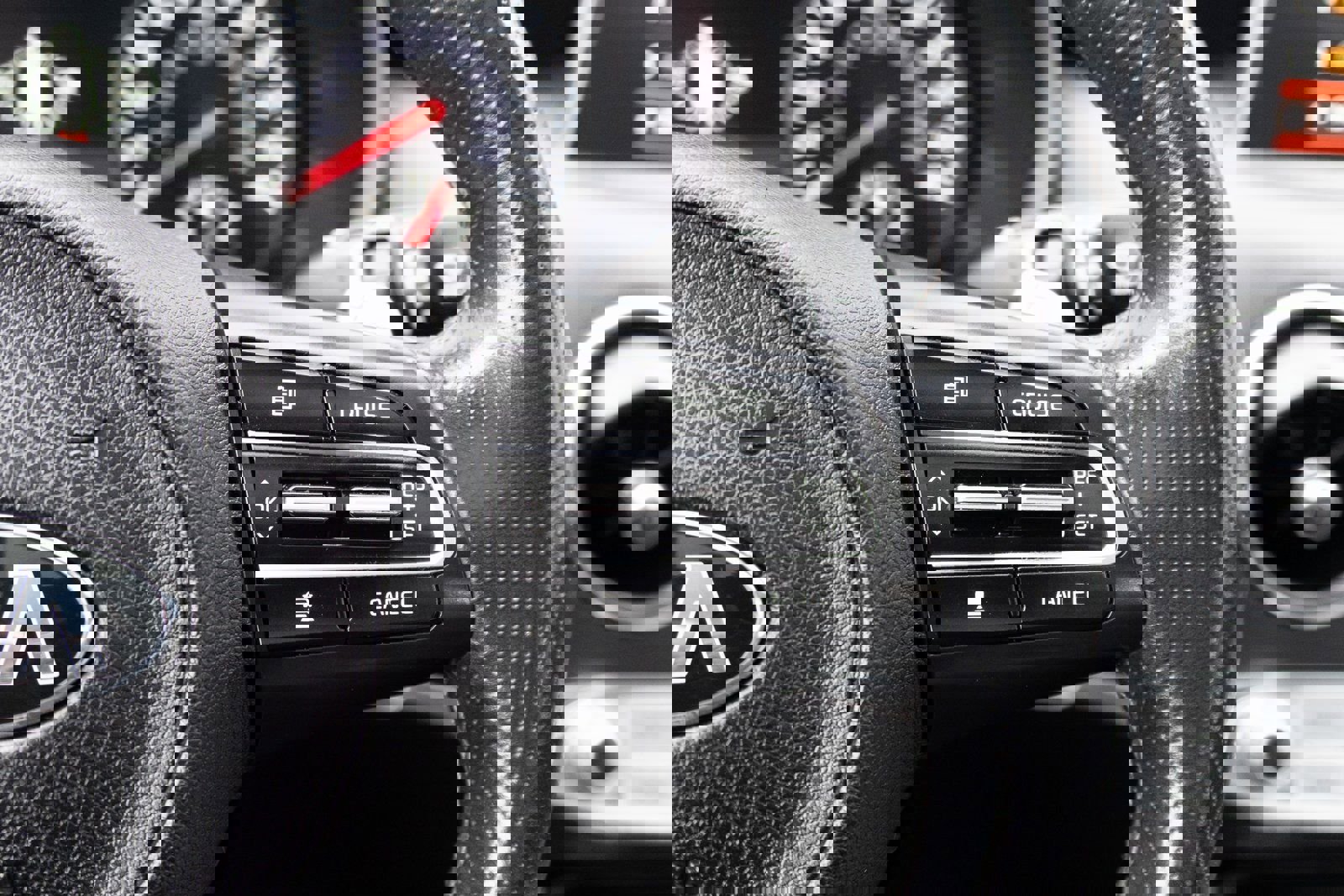 Used 2018 Kia Stinger GT2 image 8