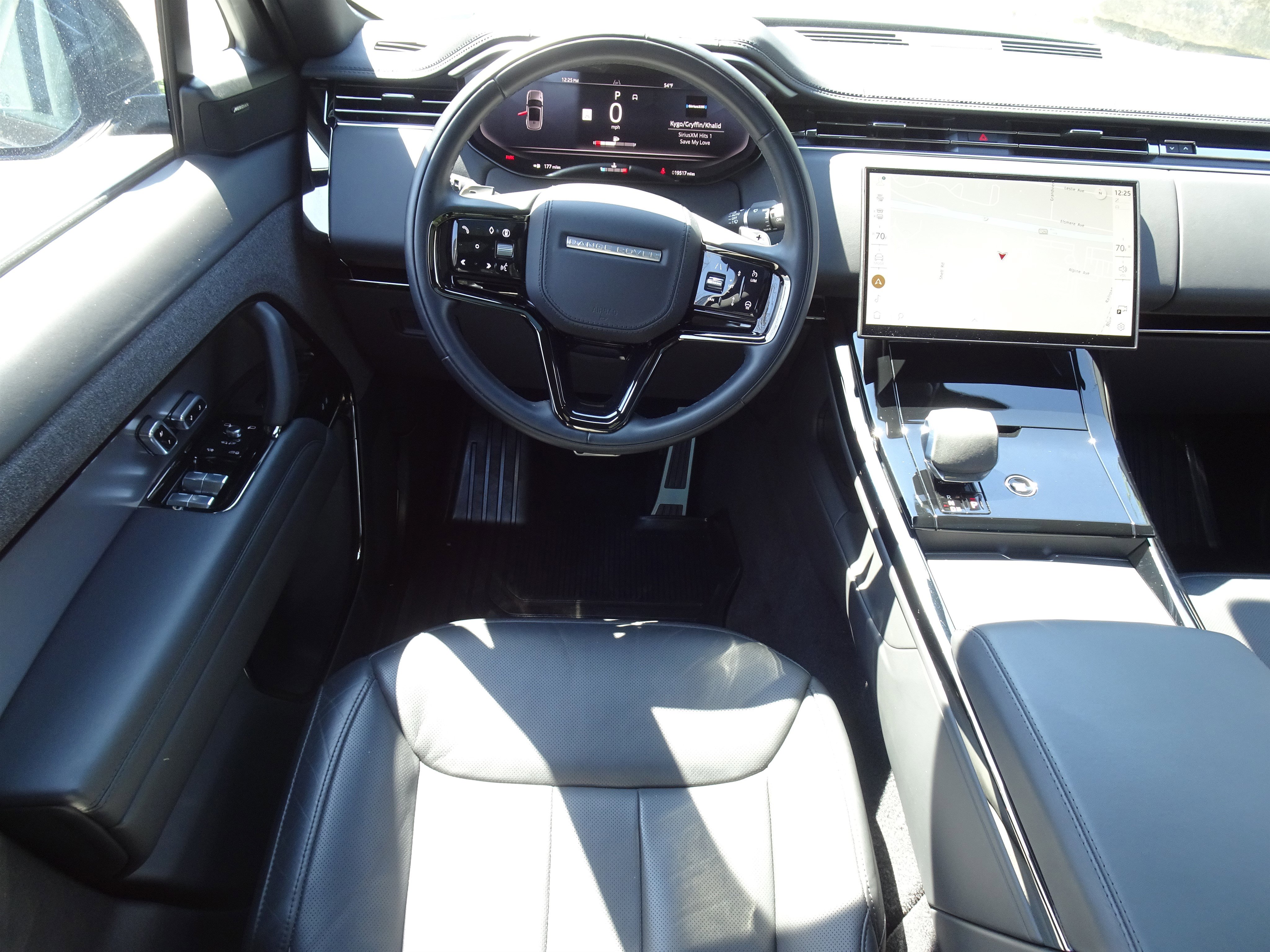 Certified 2024 Land Rover Range Rover Sport Dynamic SE image 18
