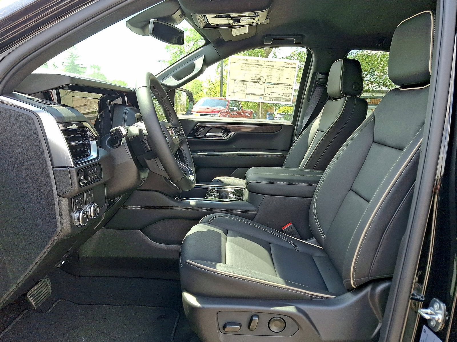 New 2026 GMC Yukon Elevation AWD/4WD image 14