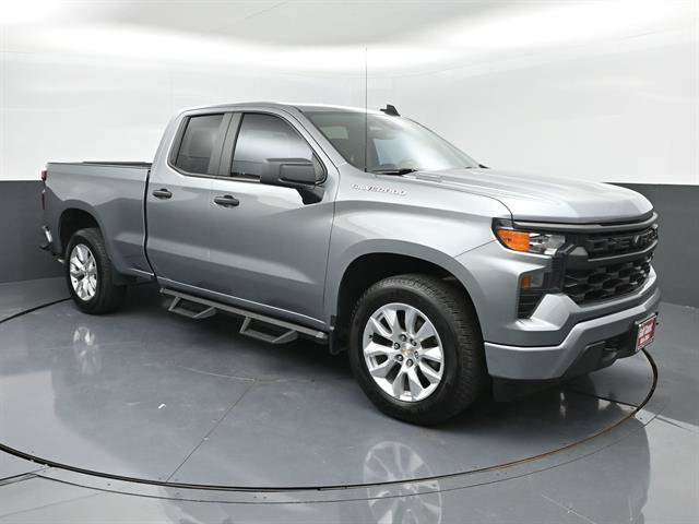 Used 2025 Chevrolet Silverado 1500 Custom RWD image 2
