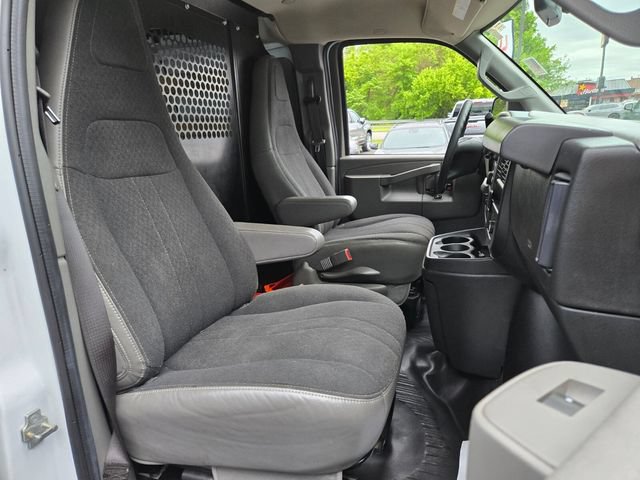 Used 2023 GMC Savana 2500 w/ Driver Convenience Package RWD image 17