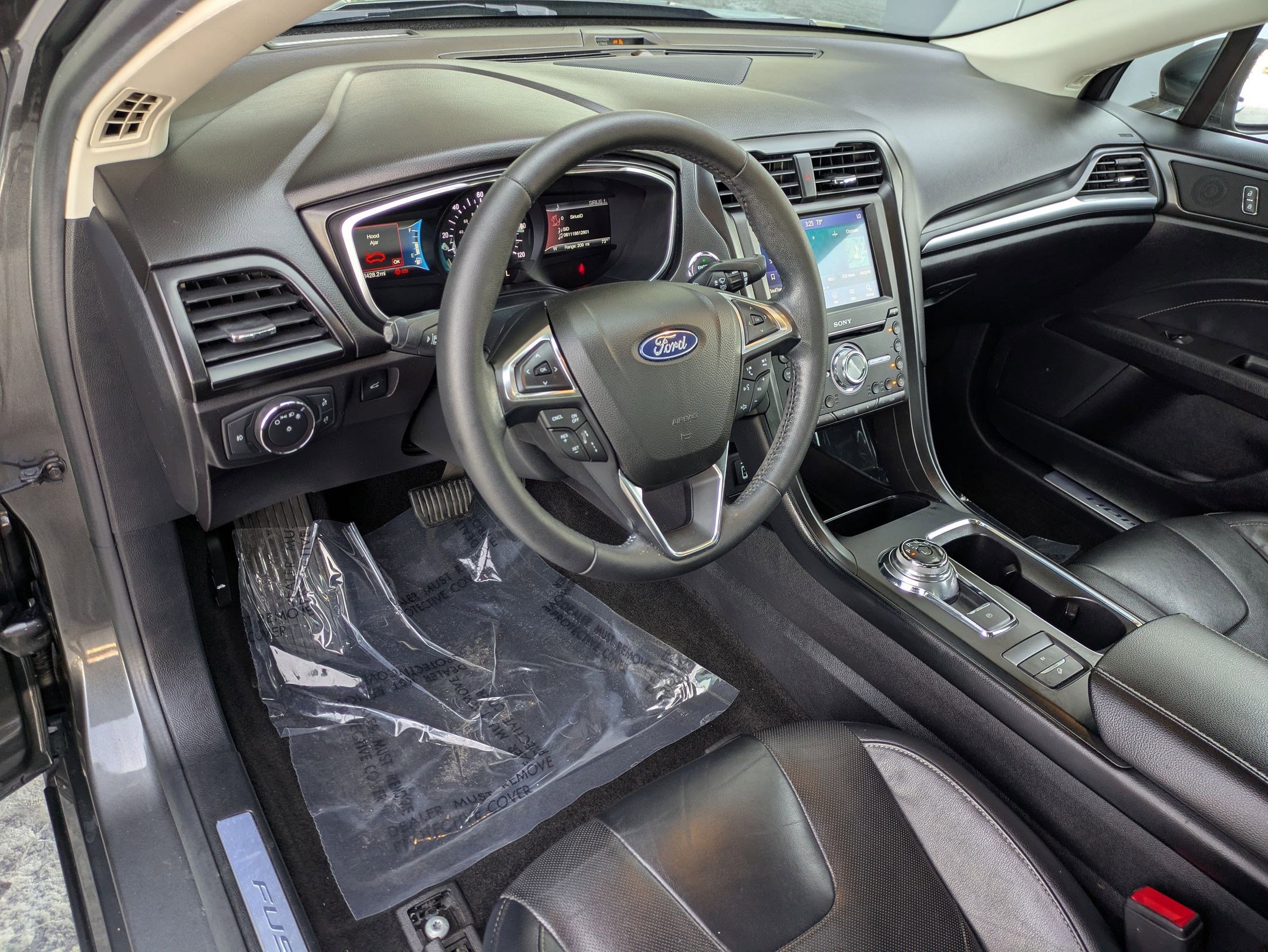 Used 2019 Ford Fusion Energi Titanium FWD image 12