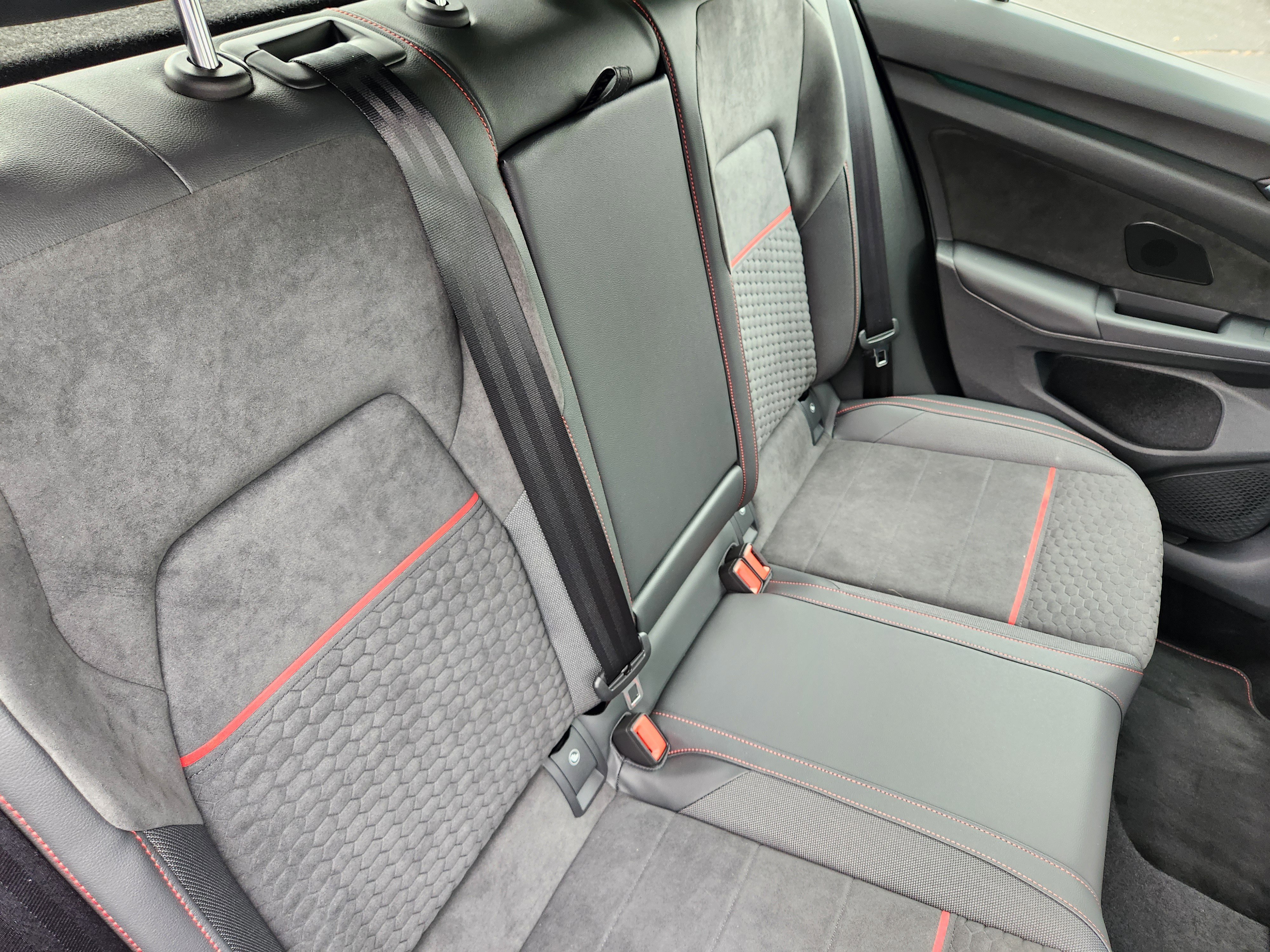 New 2025 Volkswagen Golf SE image 25