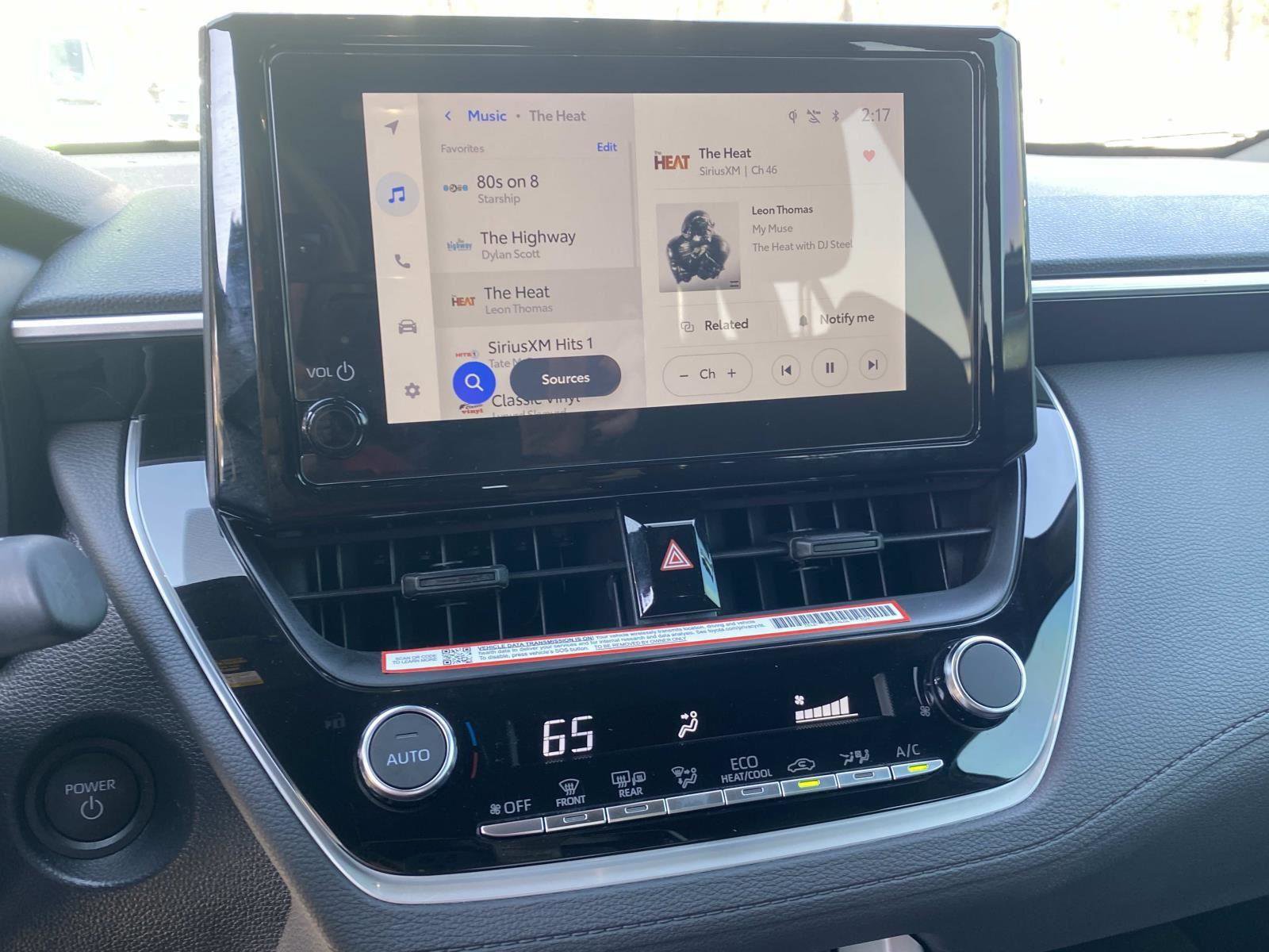 Used 2024 Toyota Corolla Cross SE image 27