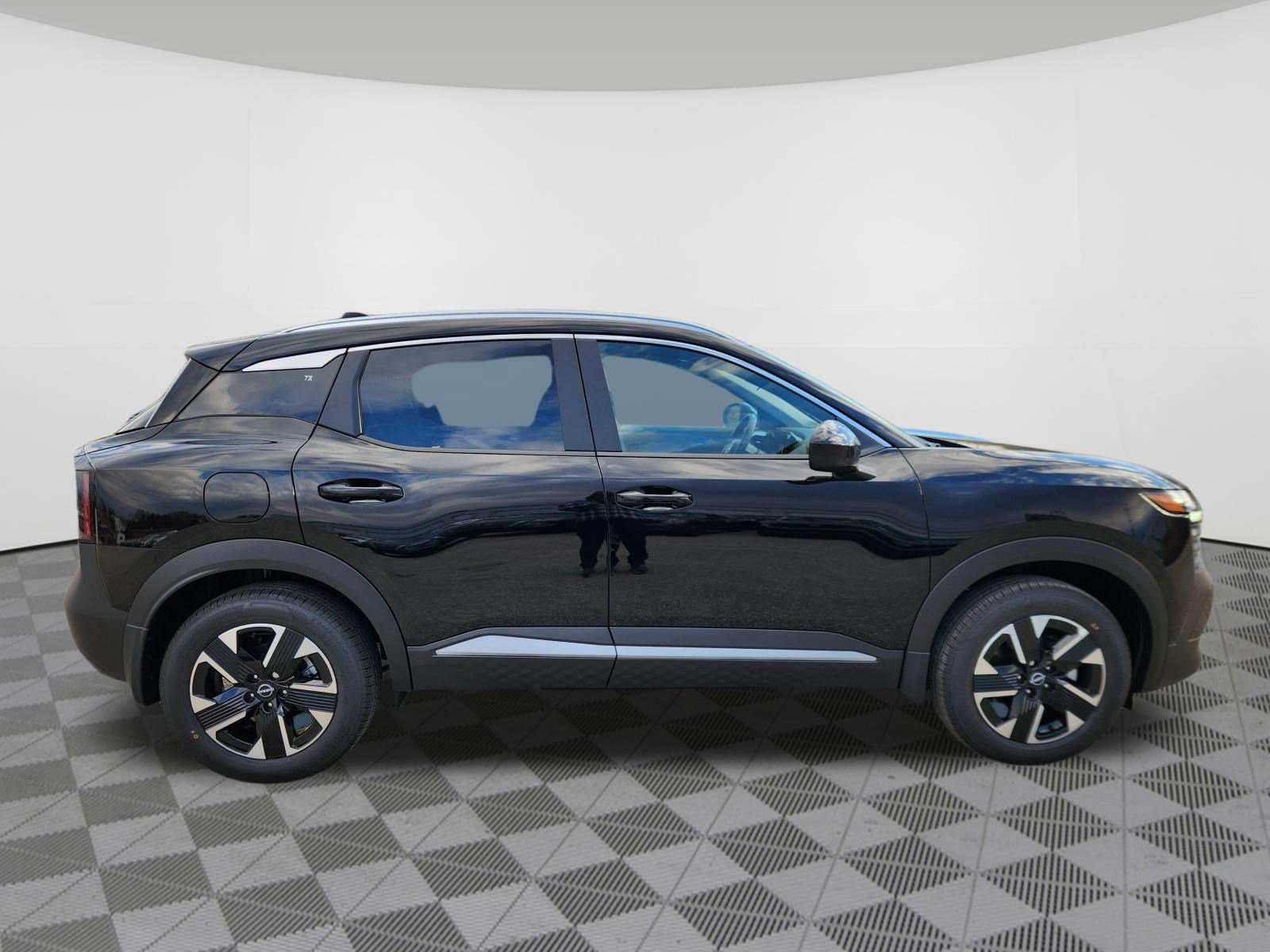 Used 2026 Nissan Kicks SV w/ Cold Weather Package AWD/4WD image 6