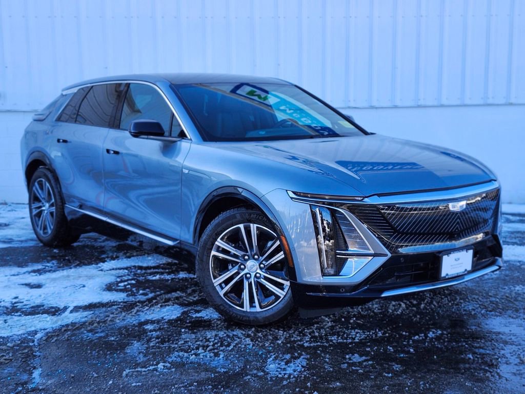 New 2026 Cadillac Lyriq Luxury w/ LPO, Floor Liner Package image 1