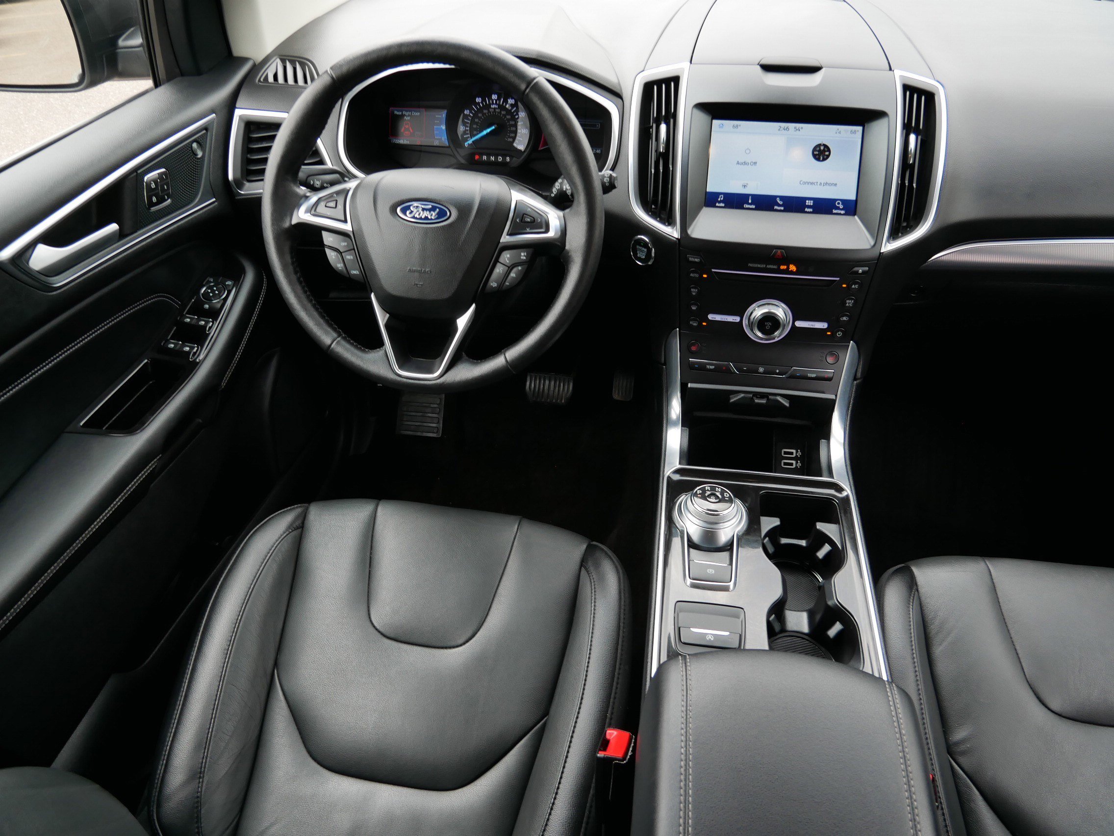 Used 2019 Ford Edge Titanium FWD image 9