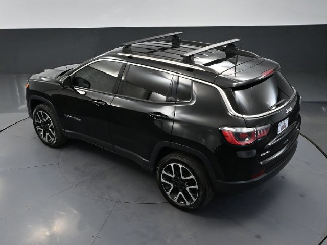 Used 2017 Jeep Compass Limited w/ Navigation Group AWD/4WD image 45