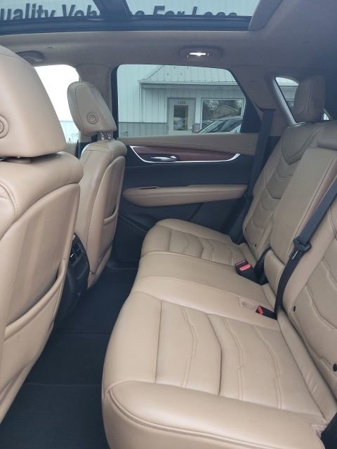 Used 2017 Cadillac XT5 Platinum w/ Driver Assist Package AWD/4WD image 15