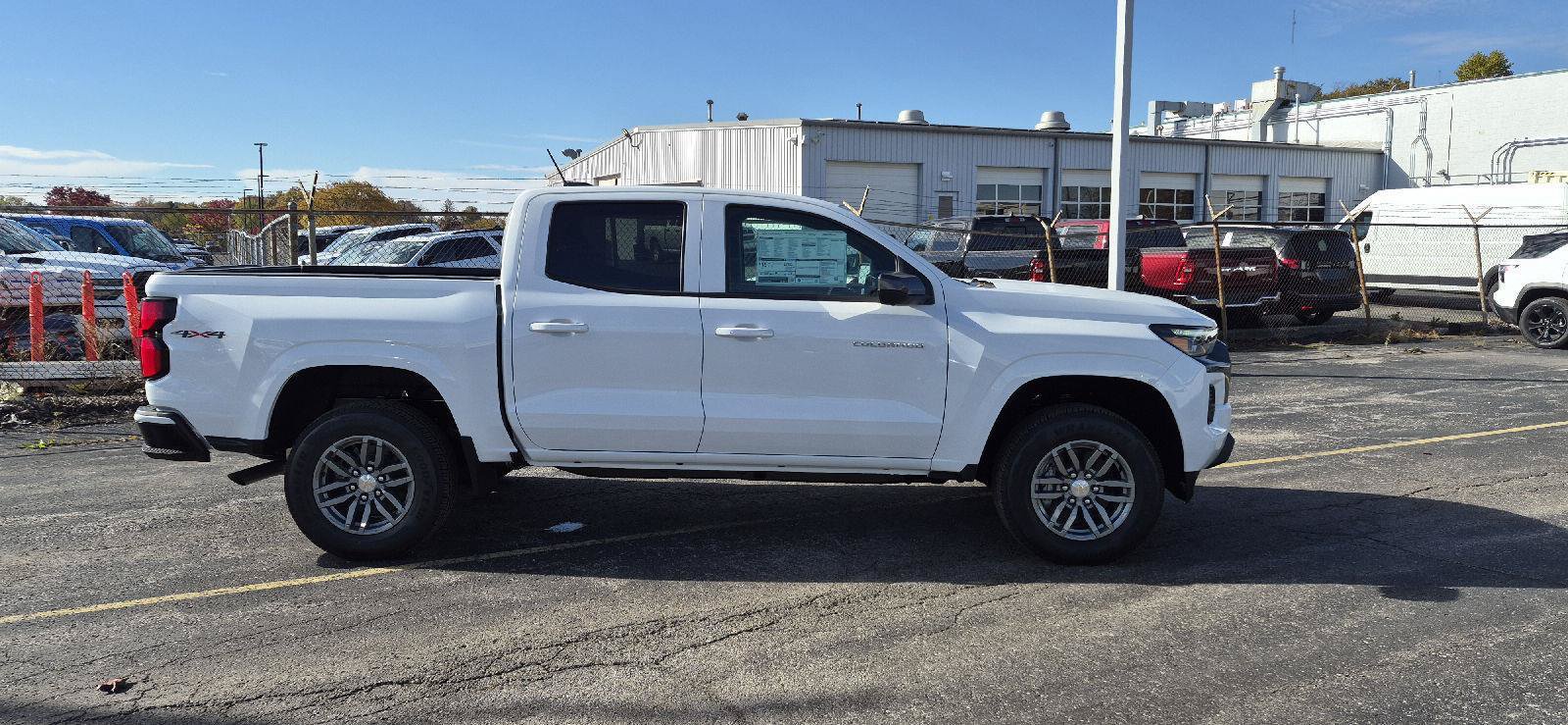 New 2026 Chevrolet Colorado LT w/ LT Convenience Package AWD/4WD image 4