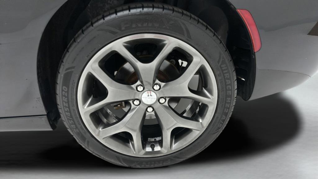 Used 2015 Dodge Charger SXT w/ AWD Plus Group image 9