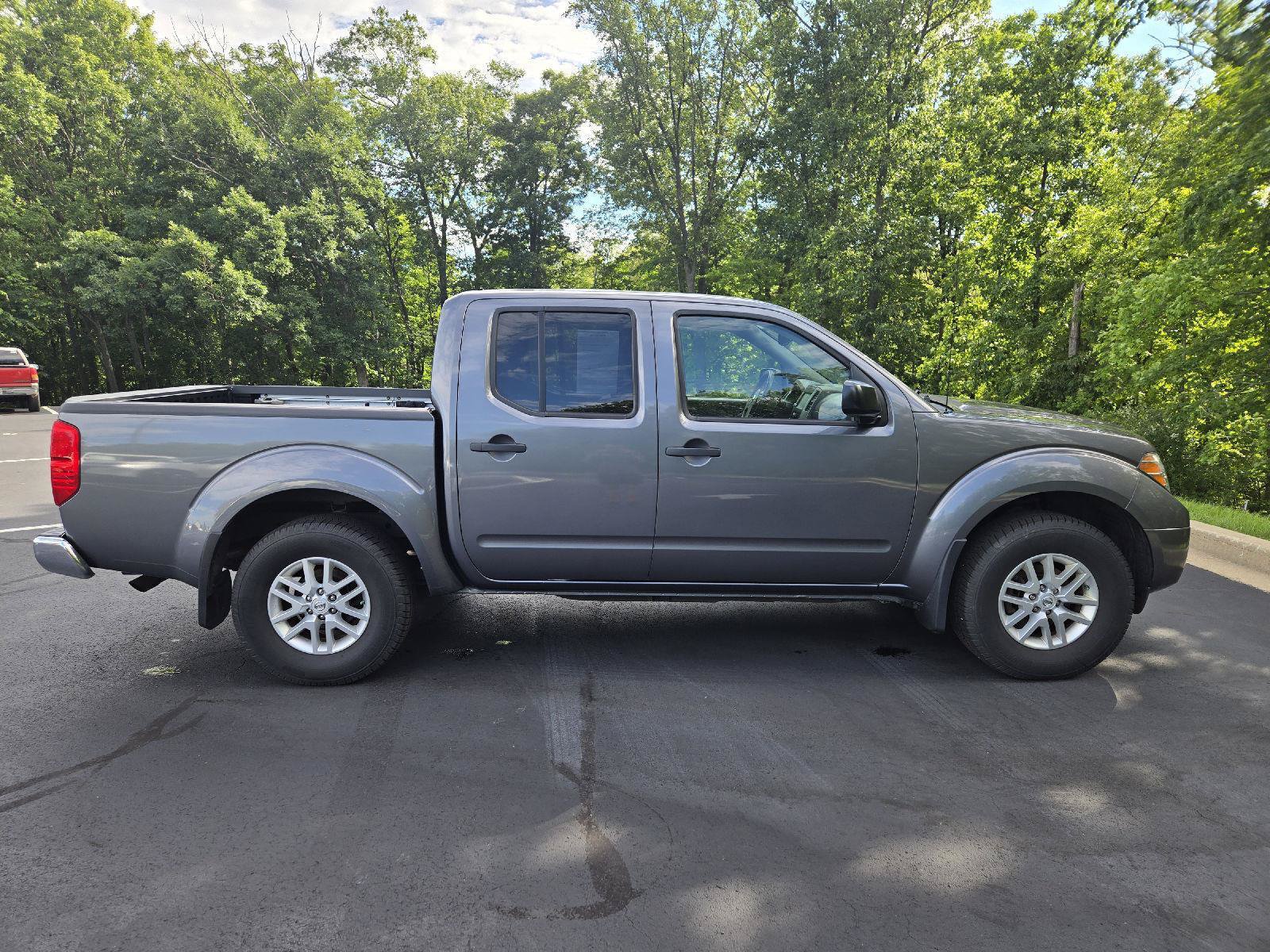Used 2019 Nissan Frontier SV w/ Value Truck Package AWD/4WD image 2