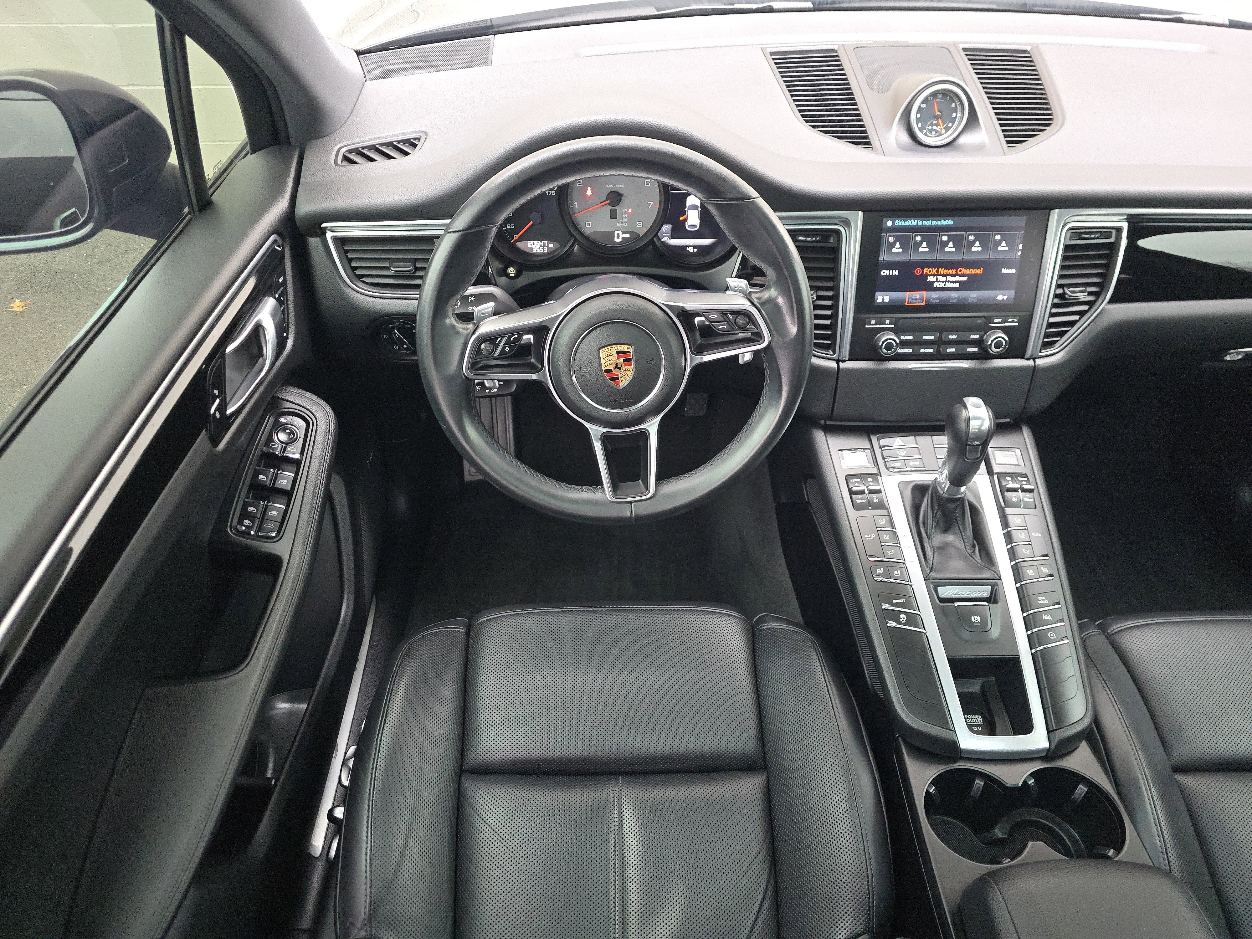 Used 2018 Porsche Macan S image 17