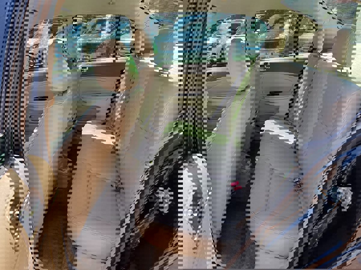 Used 2005 Chevrolet Cobalt LT image 22