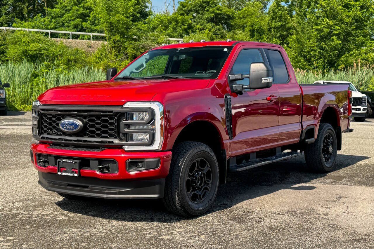Used 2023 Ford F250 XLT w/ XLT Premium Package AWD/4WD image 7