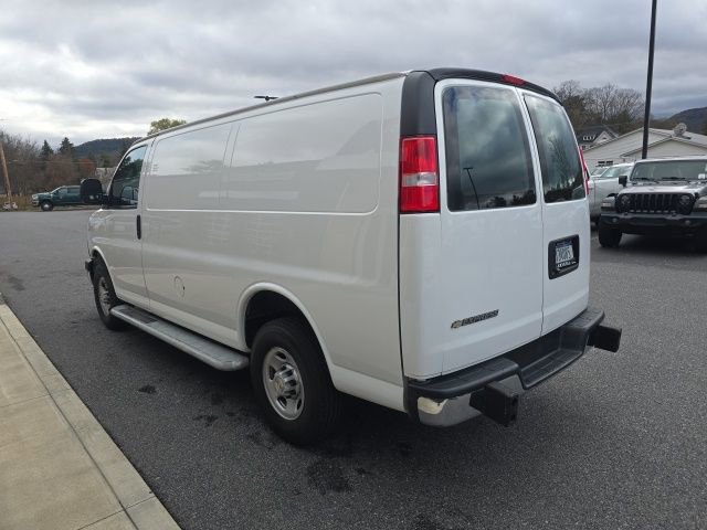 Used 2024 Chevrolet Express 2500 w/ Driver Convenience Package image 4