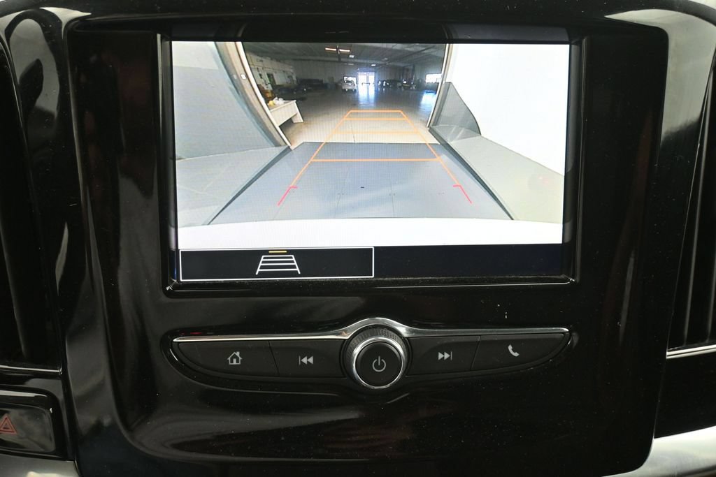 Used 2021 Chevrolet Traverse LS AWD/4WD image 12