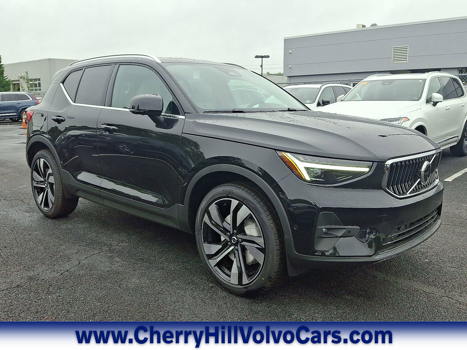 New 2025 Volvo XC40 B5 Ultra w/ Protection Package Premier