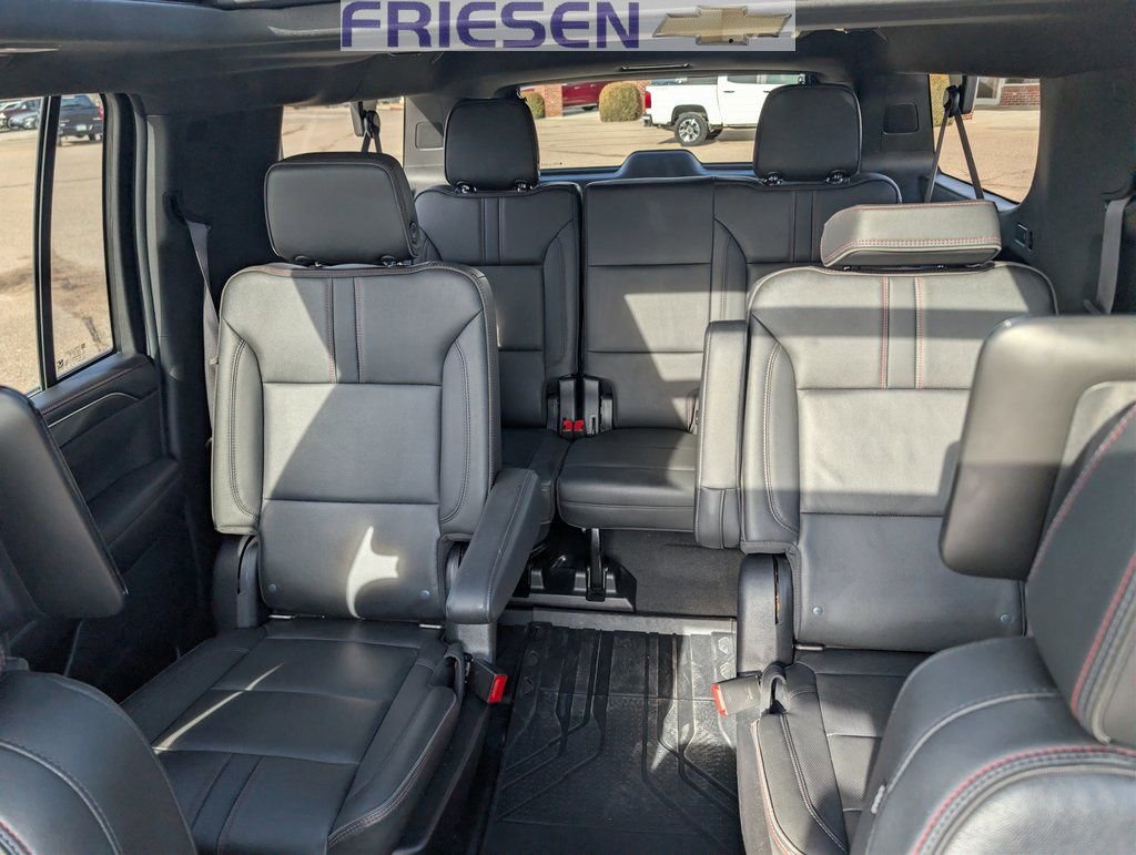 Used 2022 Chevrolet Suburban RST w/ Luxury Package AWD/4WD image 25