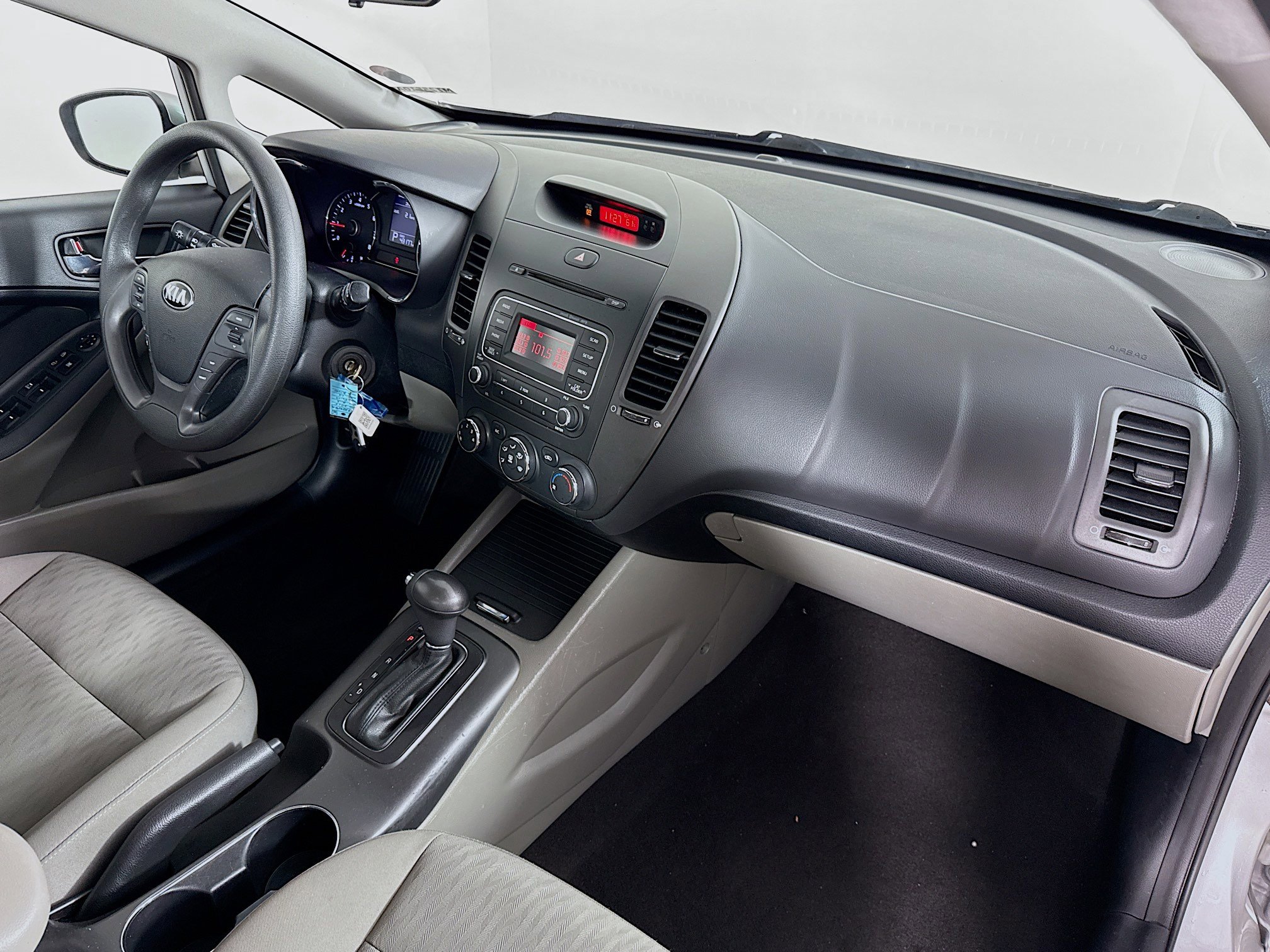 Used 2015 Kia Forte LX image 35