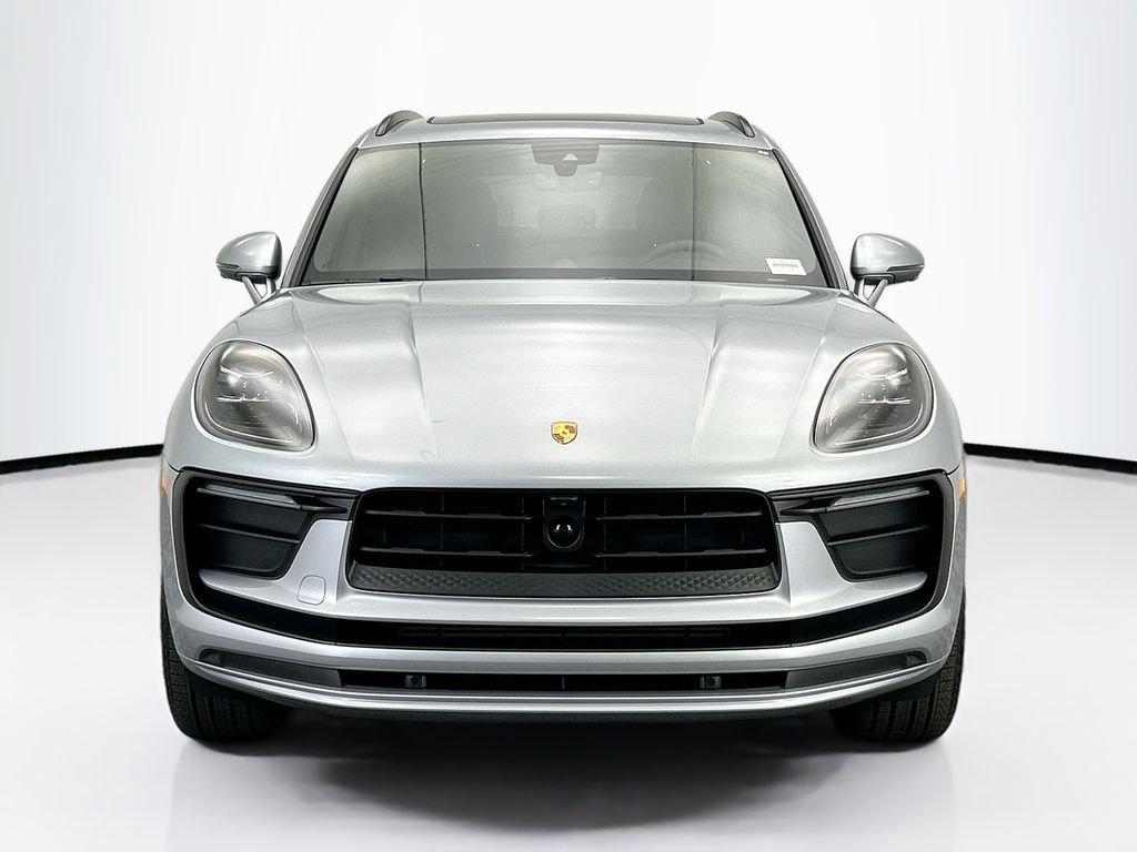 Used 2026 Porsche Macan AWD/4WD image 10