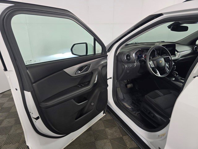 Certified 2024 Chevrolet Blazer LT w/ Convenience Package image 11