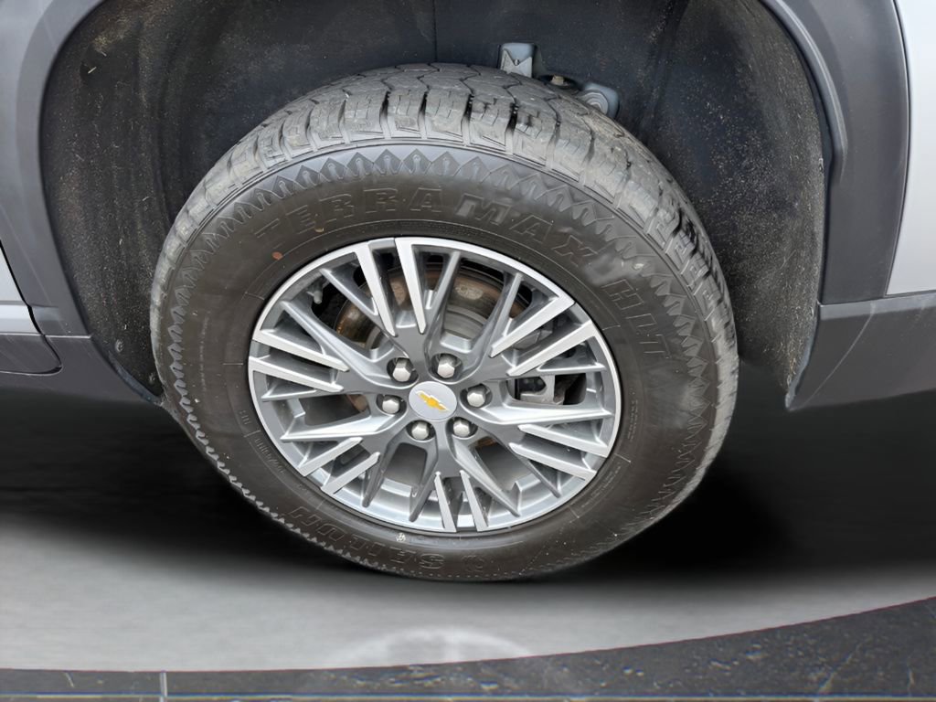 Used 2024 Chevrolet Traverse LT AWD/4WD image 16