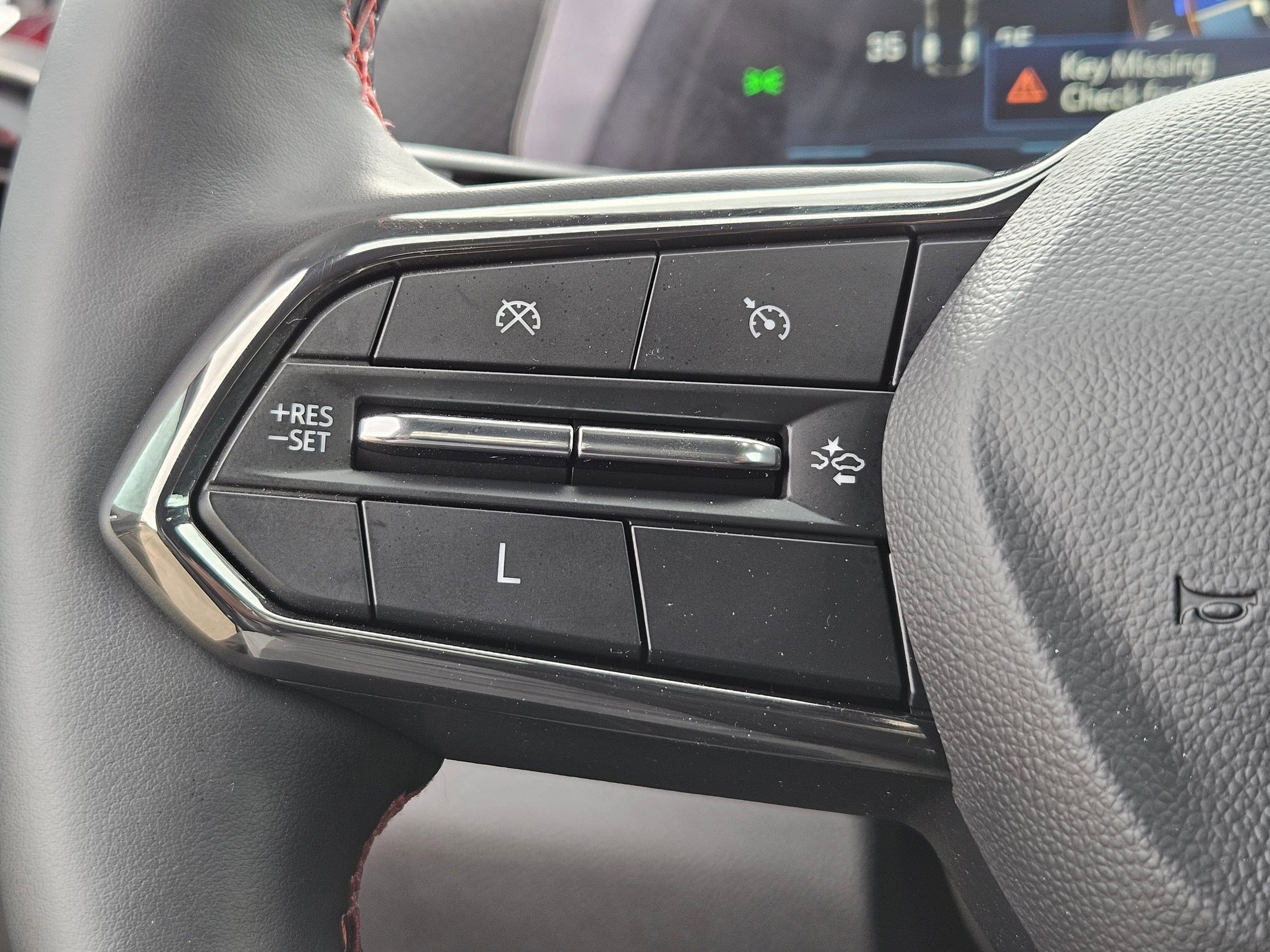 Used 2025 Chevrolet Equinox RS w/ Convenience Package III image 18