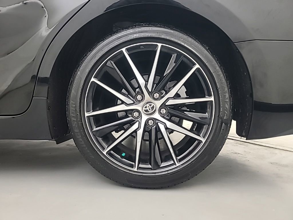 Used 2023 Toyota Camry SE w/ Cold Weather Package image 11