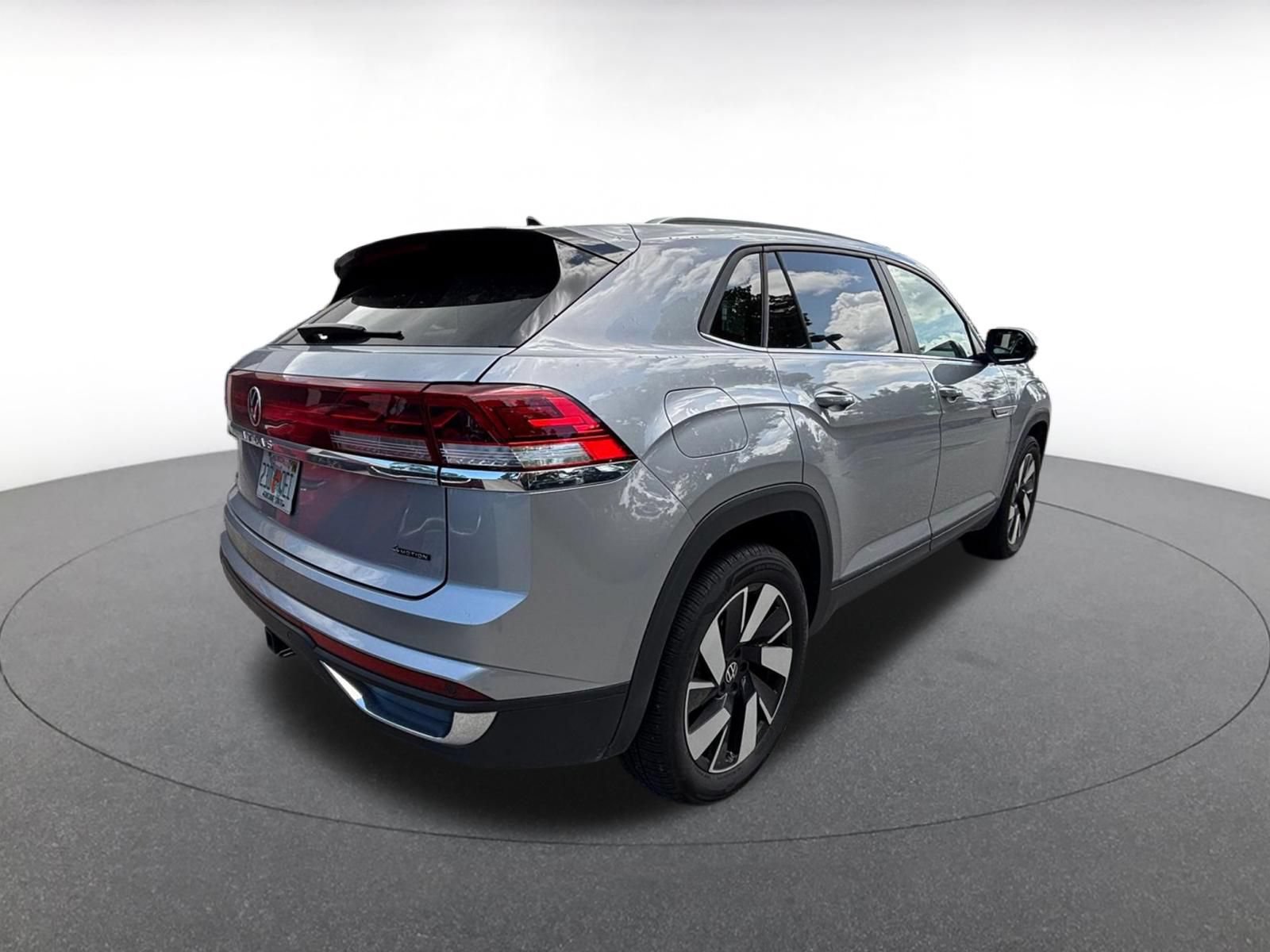 Used 2026 Volkswagen Atlas Cross Sport SE AWD/4WD image 7
