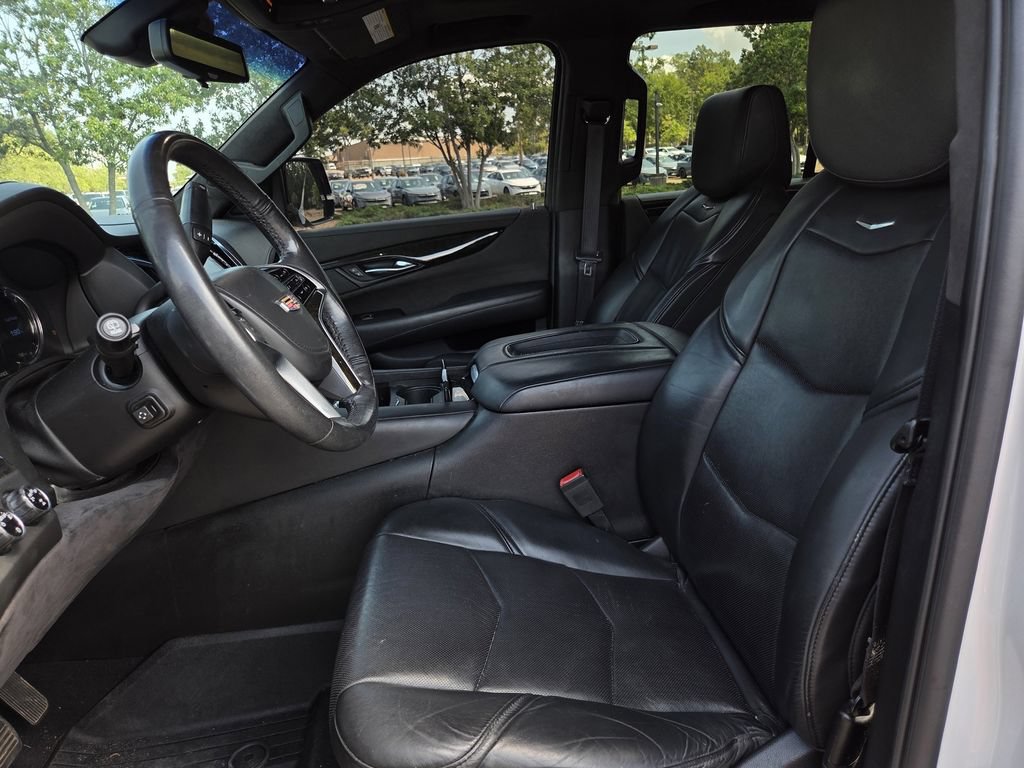 Used 2018 Cadillac Escalade Platinum AWD/4WD image 15