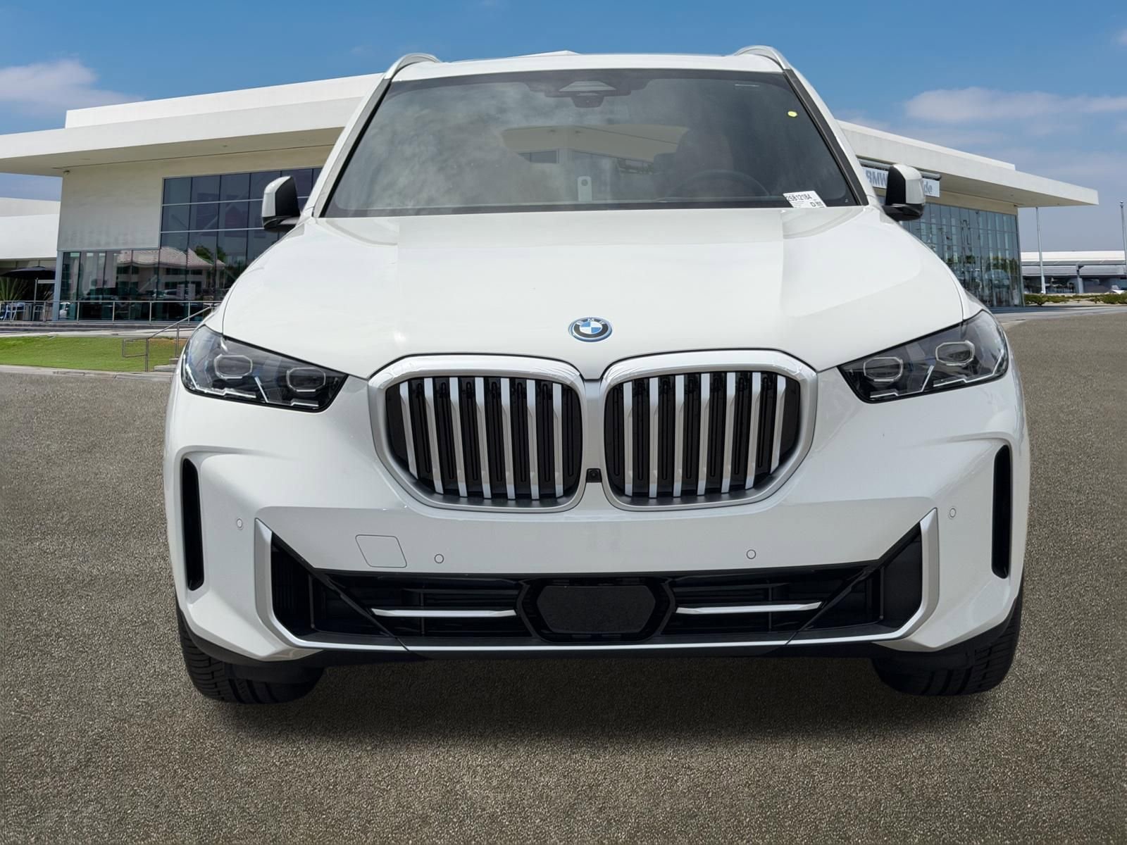 New 2026 BMW X5 xDrive50e AWD/4WD image 3