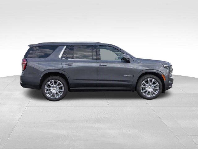 Used 2021 Chevrolet Tahoe High Country w/ Premium Package AWD/4WD image 3