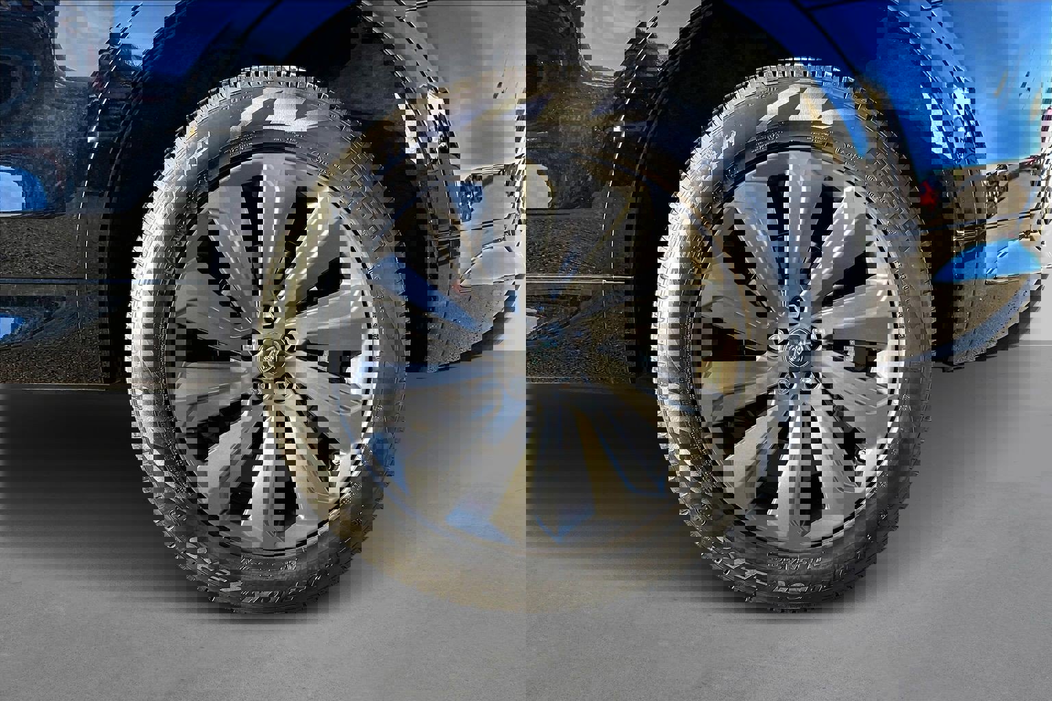 Used 2020 Land Rover Discovery Sport SE R-Dynamic image 7