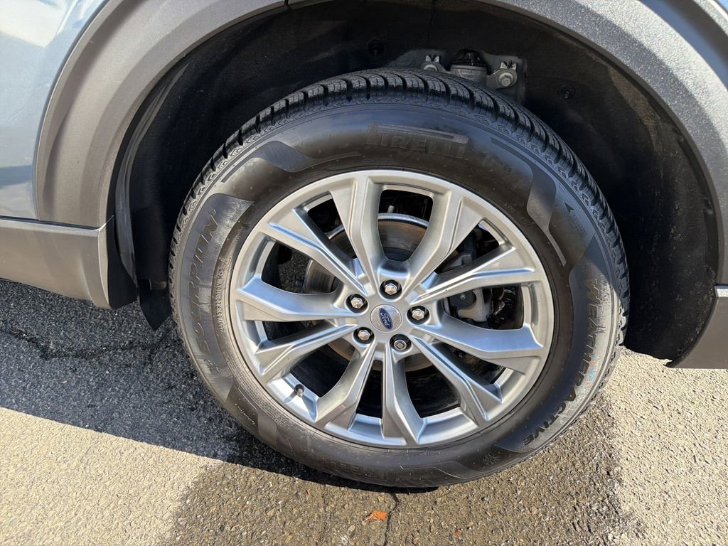 Used 2020 Ford Explorer XLT w/ Equipment Group 202A image 32