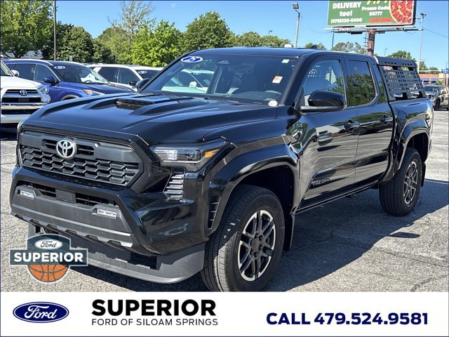 Used 2025 Toyota Tacoma TRD Sport AWD/4WD image 9