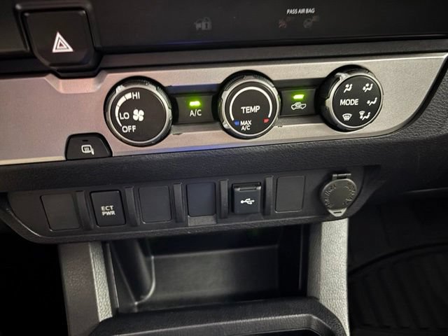 Used 2020 Toyota Tacoma SR5 w/ SR5 Appearance Package (SM) RWD image 21