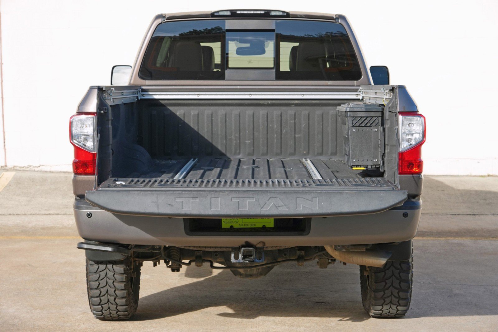 Used 2017 Nissan Titan Platinum Reserve AWD/4WD image 8