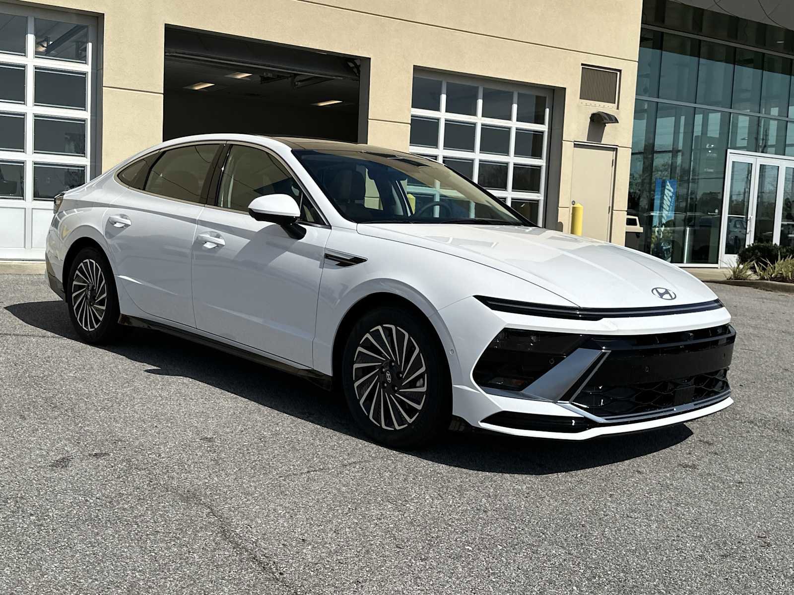 New 2026 Hyundai Sonata Limited image 2