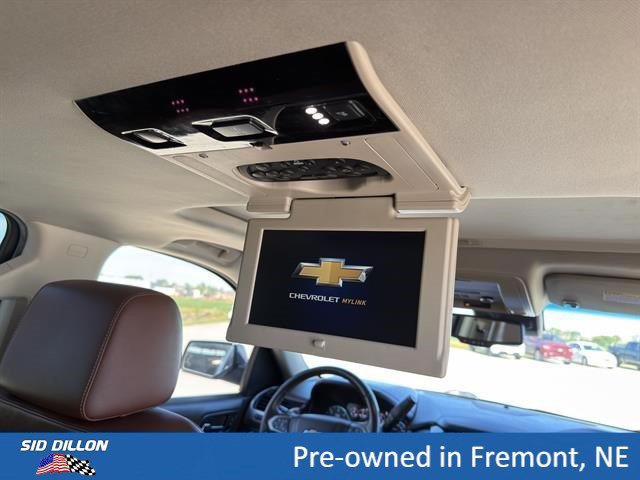 Used 2017 Chevrolet Suburban Premier AWD/4WD image 21