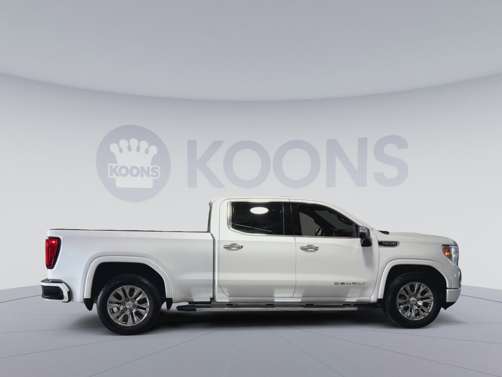 Used 2021 GMC Sierra 1500 Denali w/ Denali Illumination Package AWD/4WD image 12