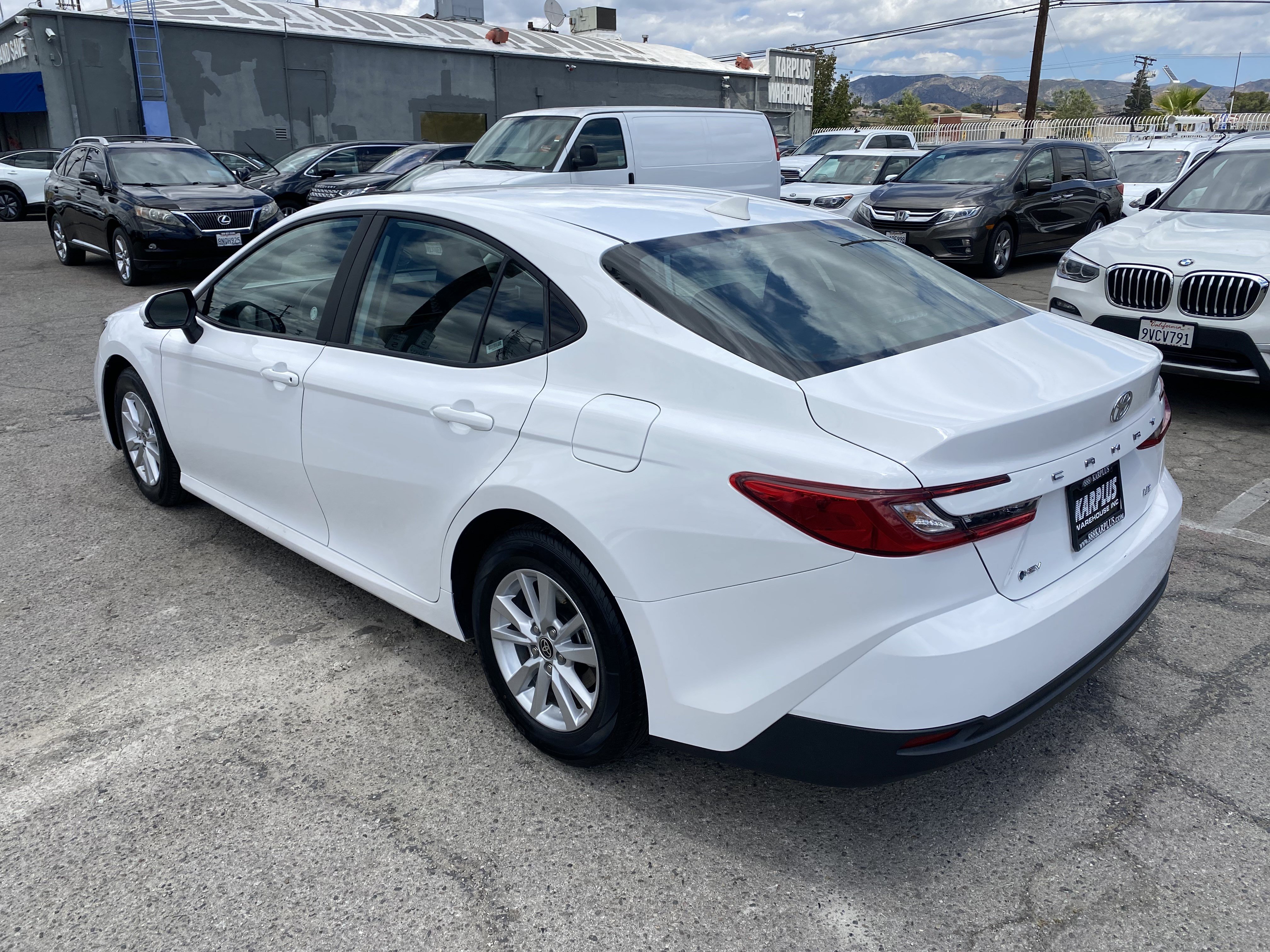 Used 2025 Toyota Camry LE FWD image 11