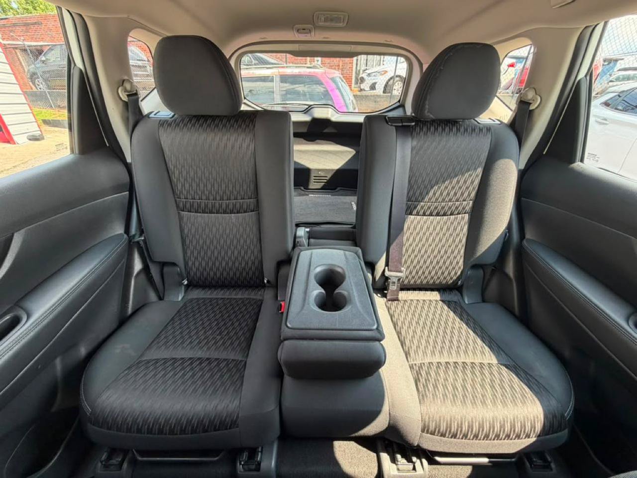 Used 2018 Nissan Rogue S FWD image 25