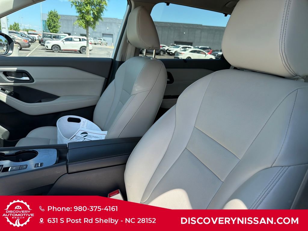 Certified 2024 Nissan Rogue SL w/ SL Premium Package FWD image 14