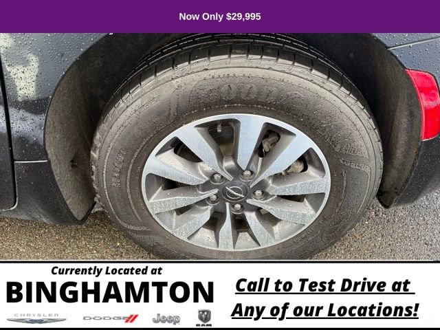 Used 2023 Chrysler Pacifica Touring-L image 19