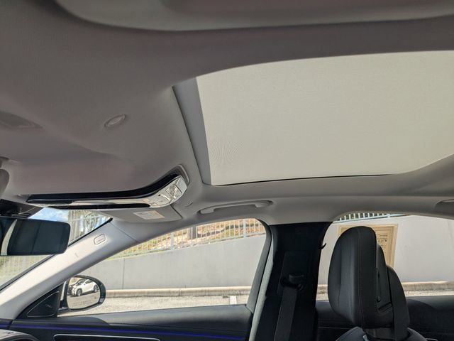 Used 2025 Mercedes-Benz E 350 4MATIC Sedan image 17