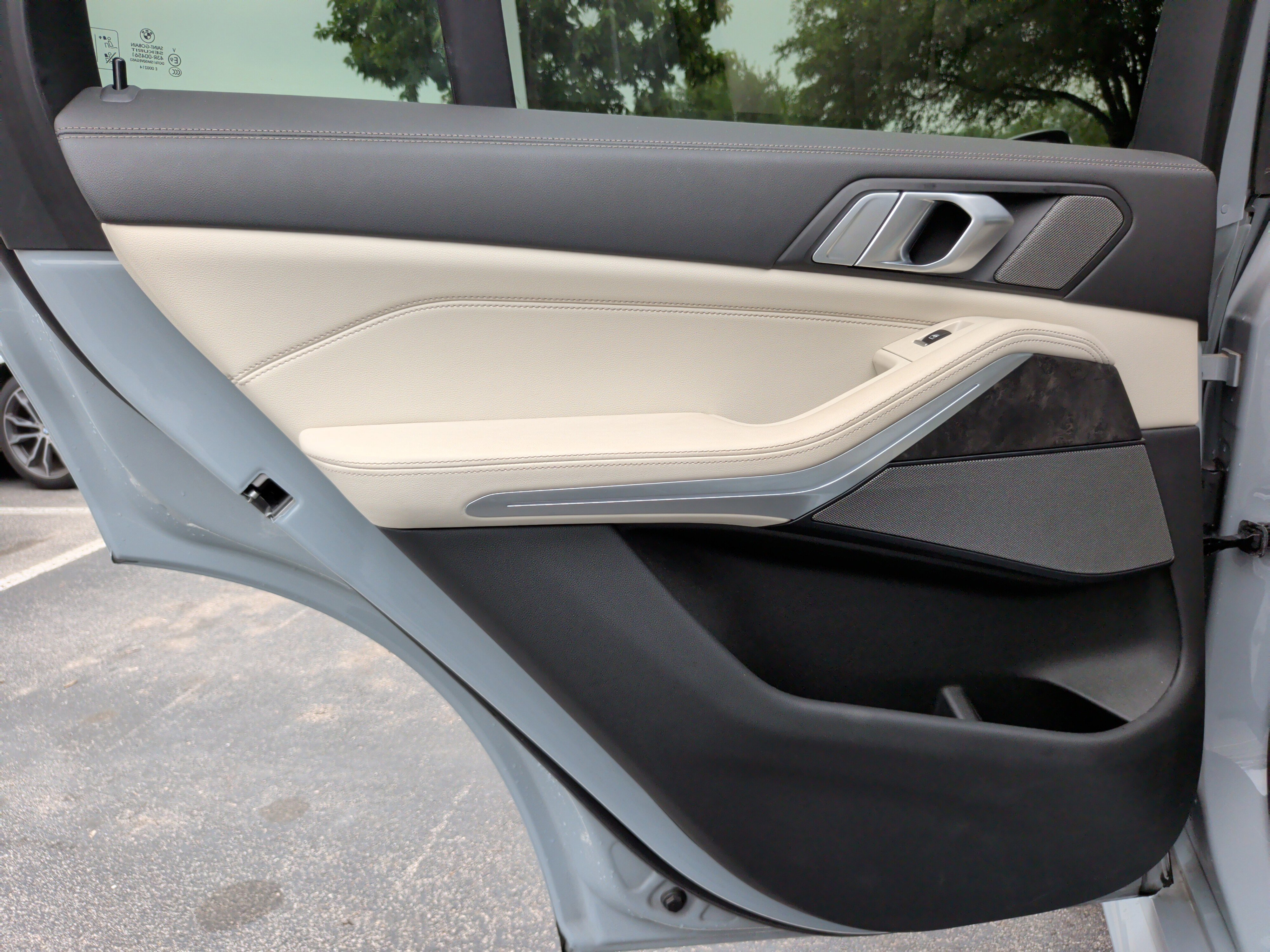 Certified 2024 BMW X5 xDrive40i w/ M Sport Package AWD/4WD image 40