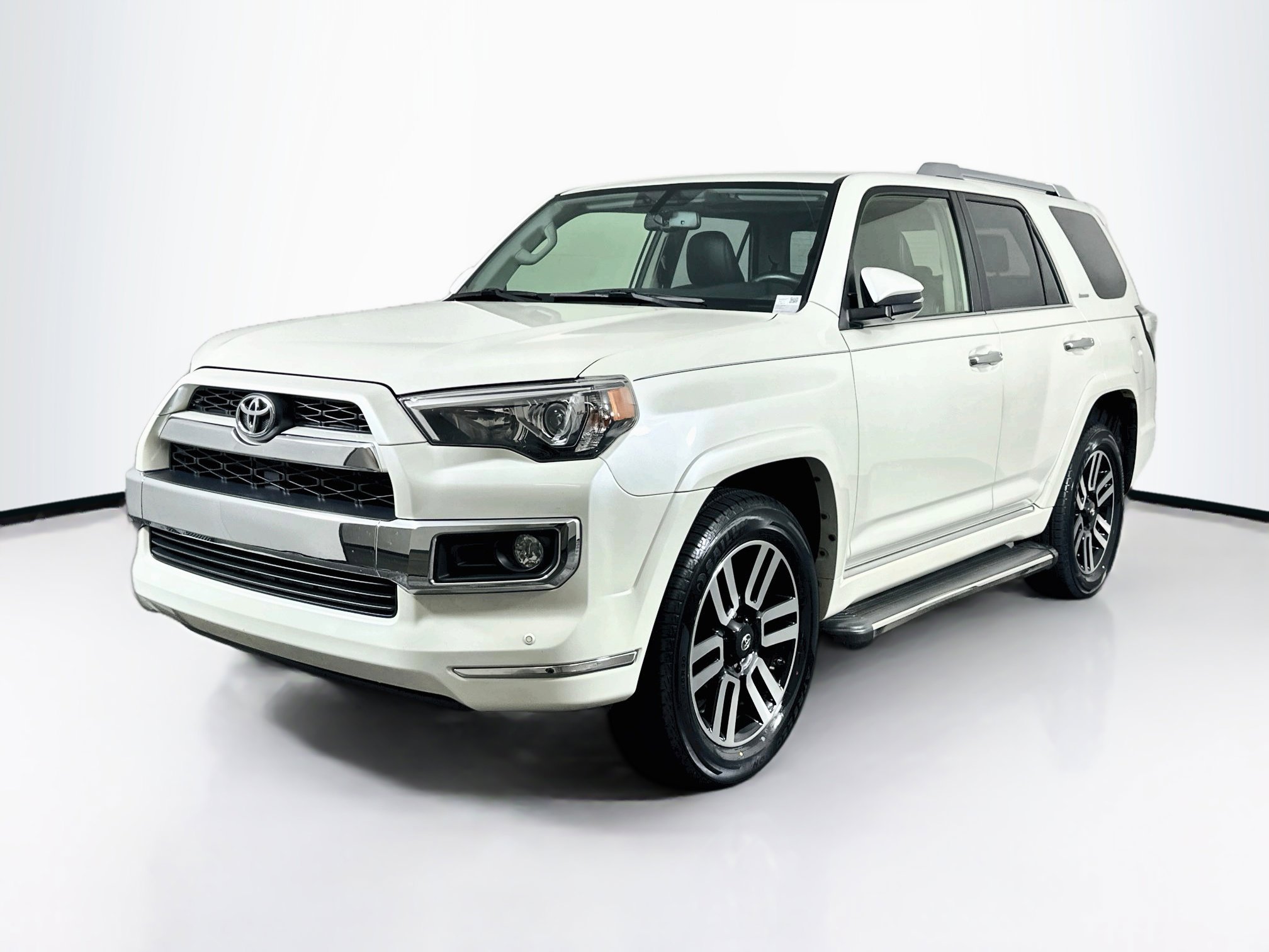 Used 2019 Toyota 4Runner Limited AWD/4WD image 3