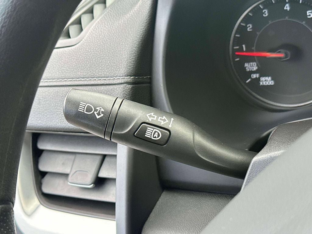 Used 2024 GMC Terrain SLE image 23